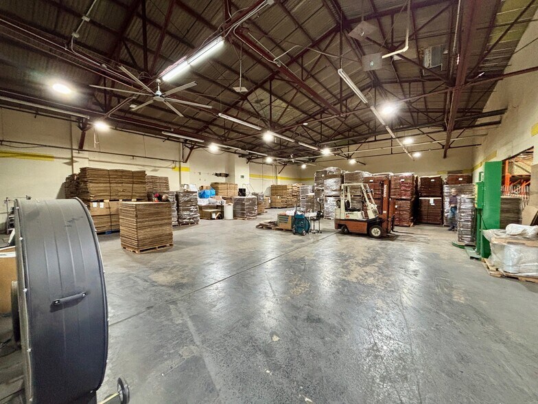 More Photos Of 1880 W Fillmore St, Phoenix Warehouse For Sale