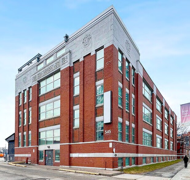 More Photos Of 545 Lake Shore Blvd W, Toronto Office For Sale