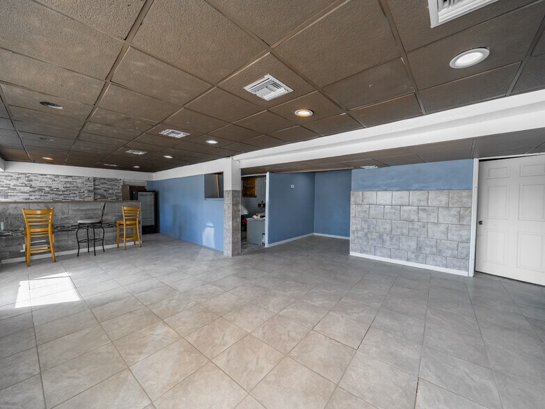 More Photos Of 409 Martin Luther King Blvd NE, Winter Haven General Retail For Sale