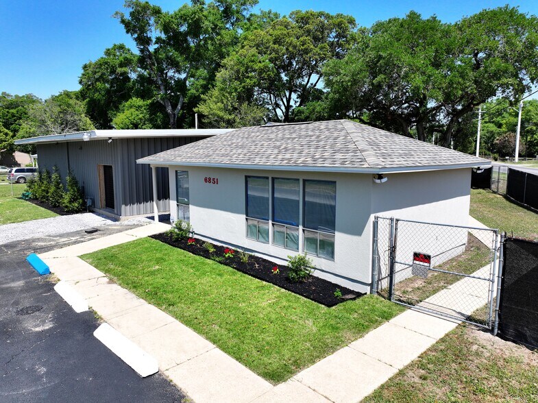 More Photos Of 6851 Palafox St, Pensacola Medical For Sale