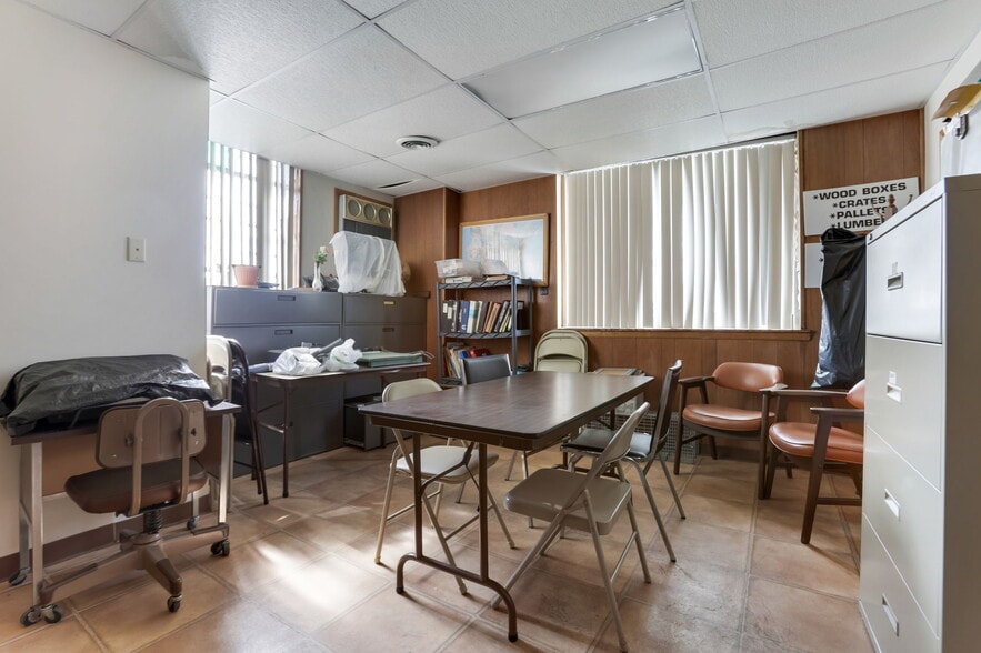 More Photos Of 2591 Harrison Rd, Columbus Warehouse For Sale