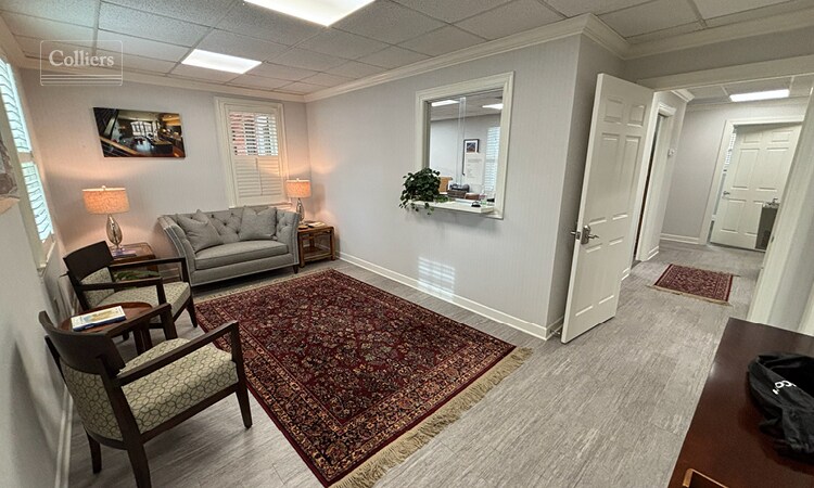More Photos Of 245 E Broad St, Greenville Office For Lease