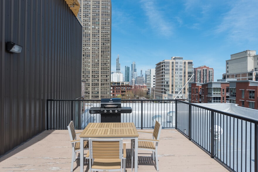 More Photos Of 2100-2114 S Indiana Ave, Chicago Apartments For Sale