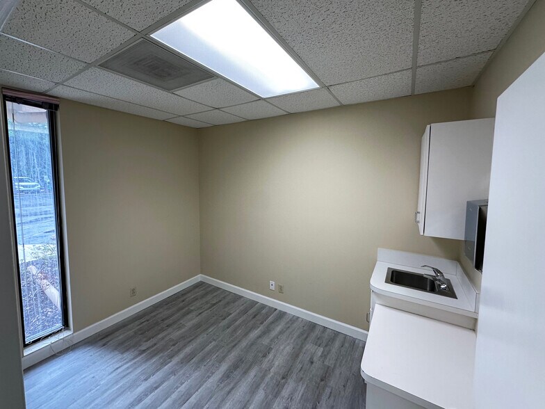 More Photos Of 13005 Southern Blvd, Loxahatchee Medical For Sale