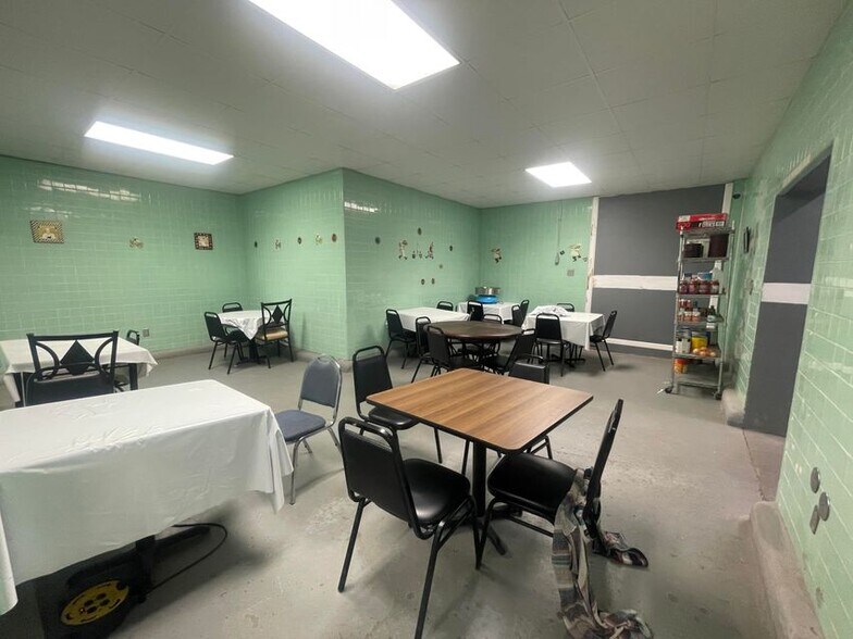 More Photos Of 1918 N 2nd St, Booneville Warehouse For Sale