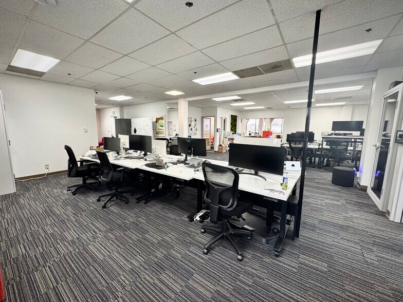 More Photos Of 888 Villa St, Mountain View Office For Lease