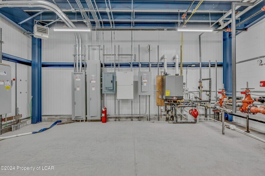 More Photos Of 5175 Old Airport Rd, Hazle Township Airplane Hangar For Sale