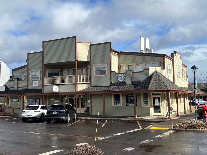 More Photos Of 178 S Elm St, Sisters Storefront Retail Office For Lease