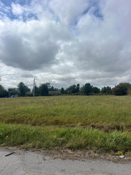 More Photos Of 3, 5, 7, 9 Charleston Plaza, Charleston Land For Sale