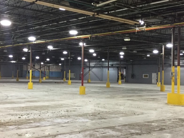 More Photos Of 14 Pine House Rd, Trenton Warehouse For Sale