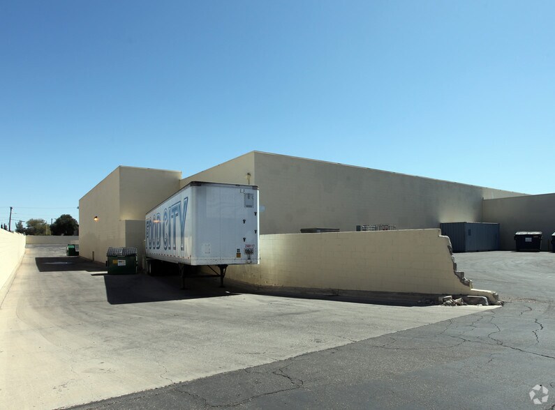More Photos Of 418 W Valencia Rd, Tucson Unknown For Lease