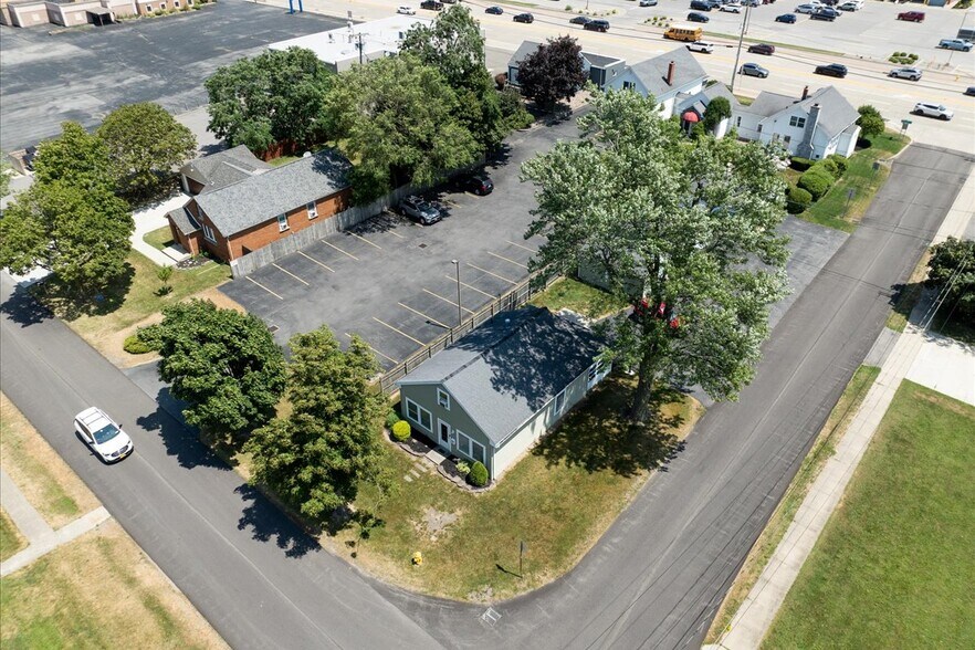 More Photos Of 7158 Transit Rd, Buffalo Freestanding For Sale