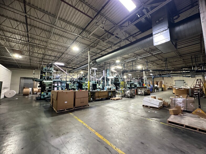 More Photos Of 311 W Central, Valdosta Manufacturing For Sale