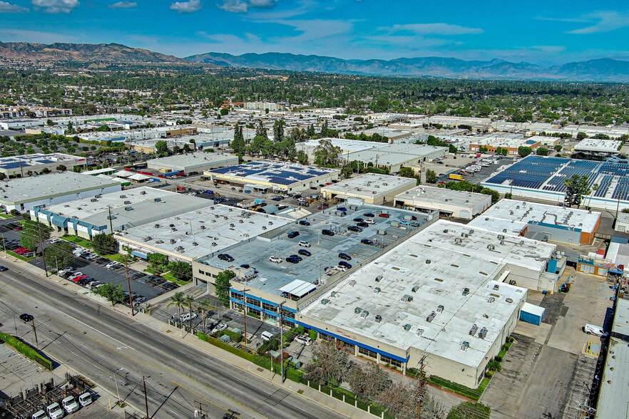 More Photos Of 9540 De Soto Ave, Chatsworth Manufacturing For Lease