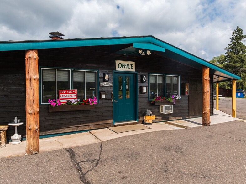 More Photos Of 16154 US 63 Hwy, Hayward Hotel For Sale