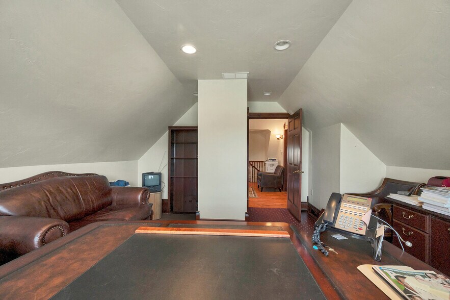 More Photos Of 125 S Quincy St, Green Bay Office For Sale