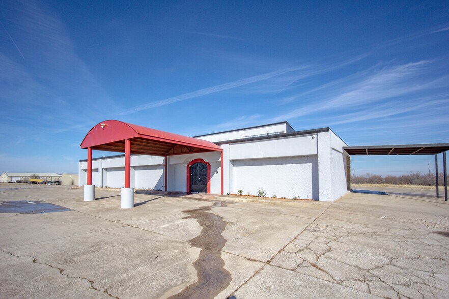 More Photos Of 6825 W Wilshire Blvd, Oklahoma City Theater Concert Hall For Sale