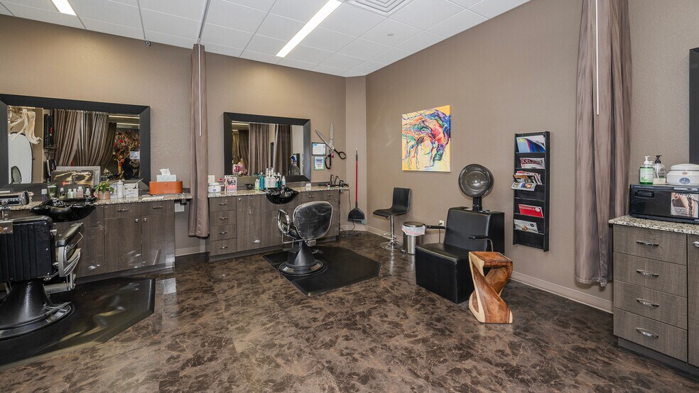 More Photos Of 100 W Broadway Ave, Bismarck Medical For Sale