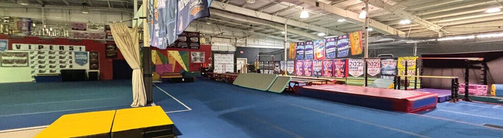 More Photos Of 4501 Avenue H, Rosenberg Warehouse For Sale