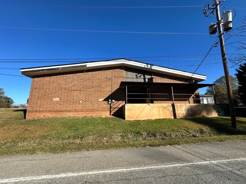 More Photos Of 504 Martin Luther King Jr Dr, Greensboro Daycare Center For Sale