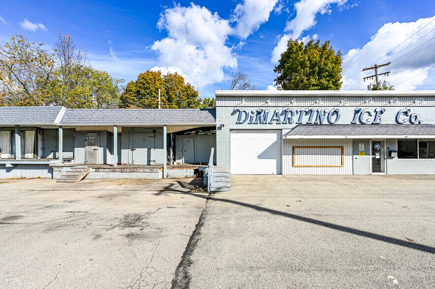 More Photos Of 305 Division St, Jeannette Distribution For Sale