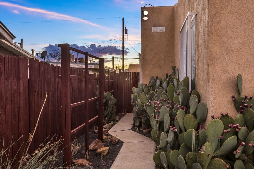 More Photos Of 403 Columbia Dr SE, Albuquerque Multifamily For Sale