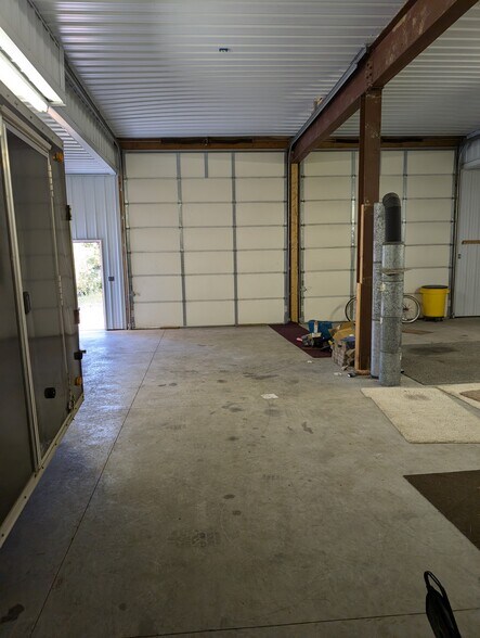 More Photos Of 780 E Pearl St, Kasota Warehouse For Sale