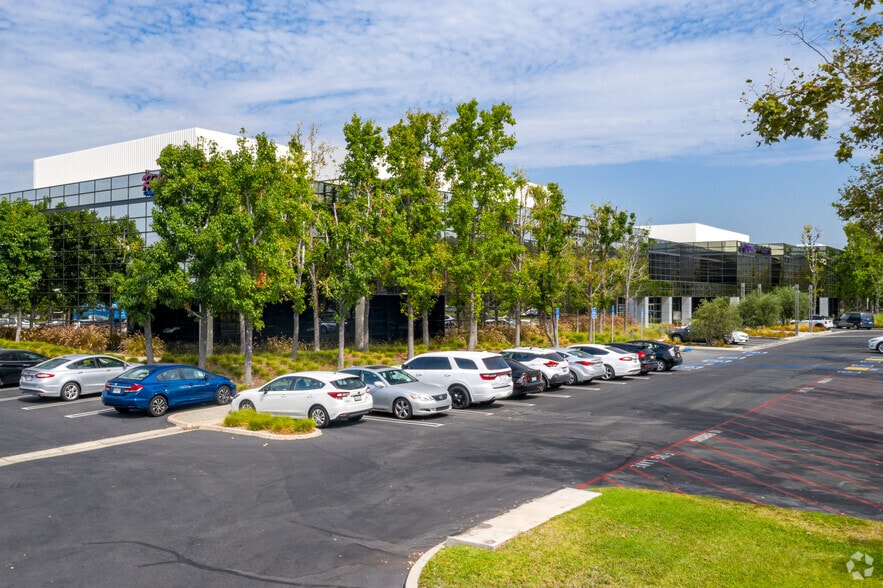 More Photos Of 5515 E La Palma Ave, Anaheim Office For Lease