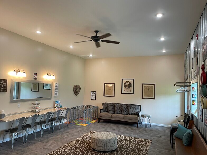 More Photos Of 52 Nestle Dr, Fulton Lodge Meeting Hall For Sale