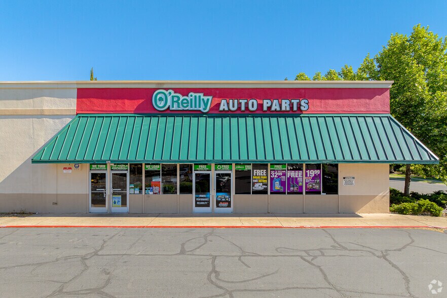 More Photos Of 865 Colusa Ave, Yuba City Department Store For Sale