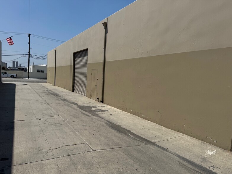 More Photos Of 16312 Garfield Ave, Paramount Warehouse For Lease