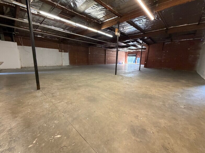 More Photos Of 1714 Wall St, Los Angeles Manufacturing For Lease