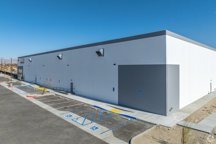 More Photos Of 64640 19th Ave, Desert Hot Springs Warehouse For Lease