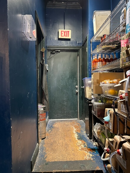 More Photos Of 69 St Michael St, Mobile Restaurant For Lease