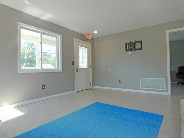 More Photos Of 396 N Main St, Barnegat Office For Sale
