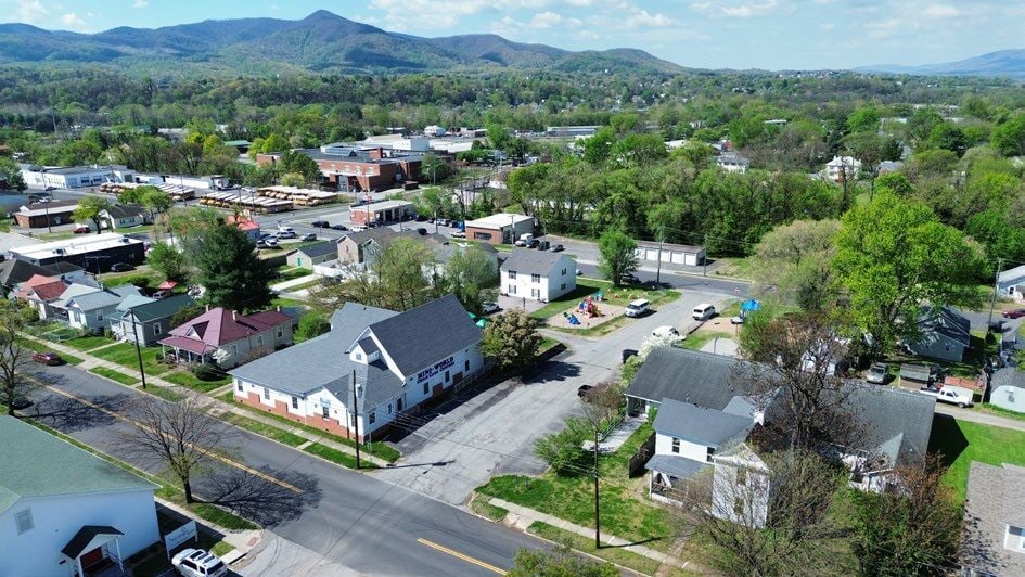 More Photos Of , Salem General Retail For Sale