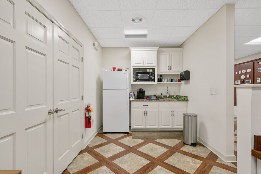 More Photos Of 127 Hay St, Fayetteville General Retail For Sale