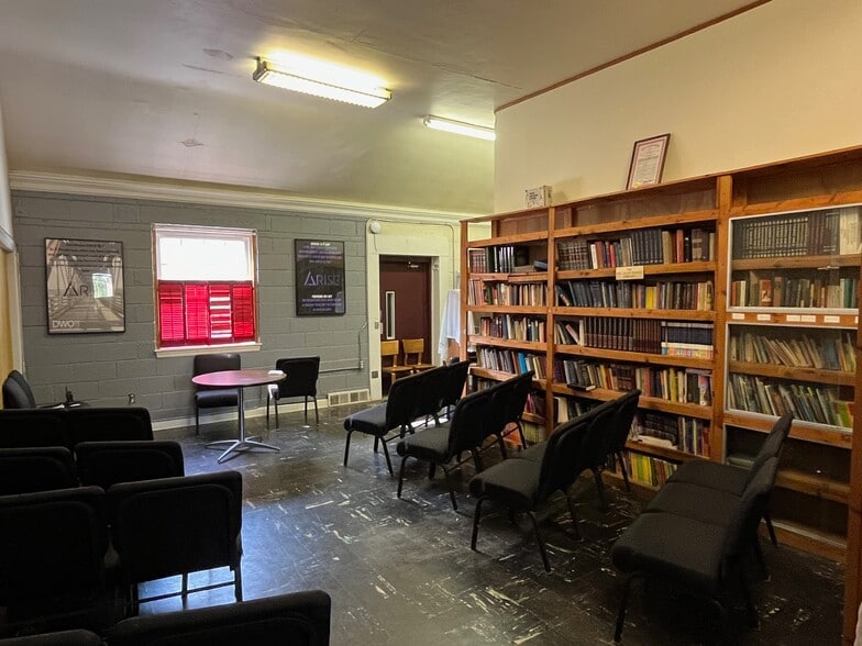 More Photos Of 18700 Joy Rd, Detroit Religious Facility For Sale