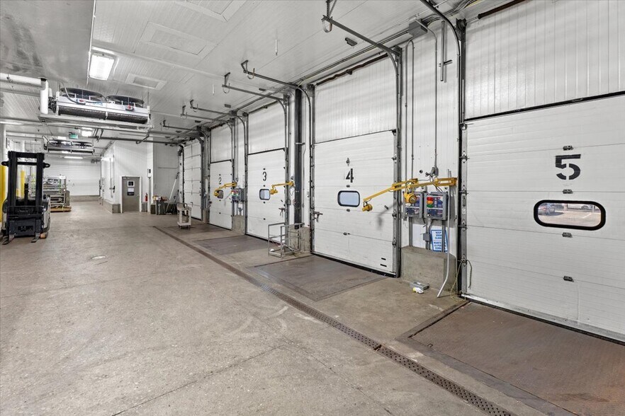 More Photos Of 3450 E Vernon Ave, Vernon Food Processing For Lease