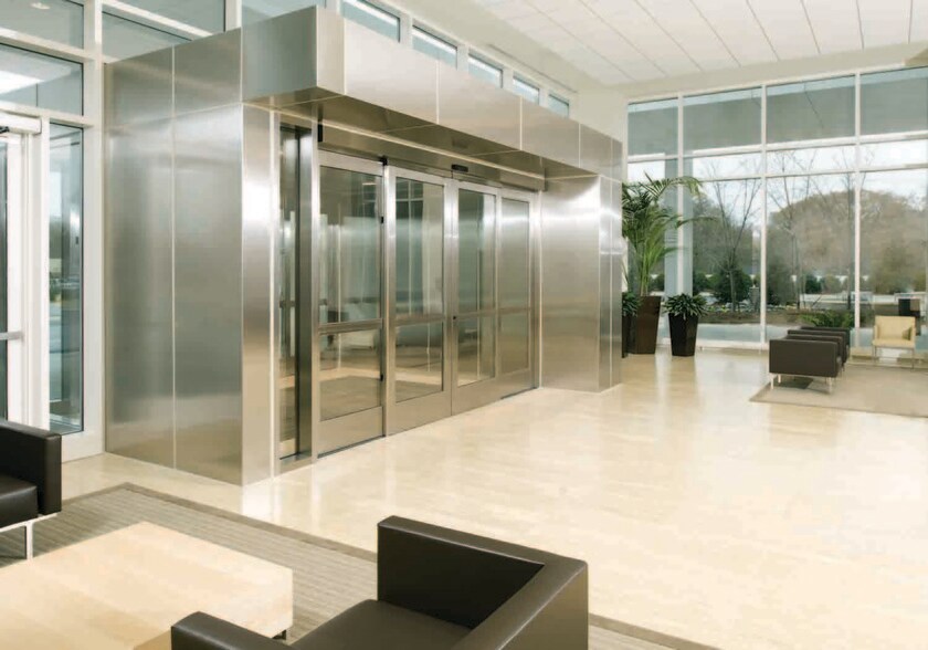 More Photos Of 1800 Howell Mill Rd, Atlanta Medical For Lease