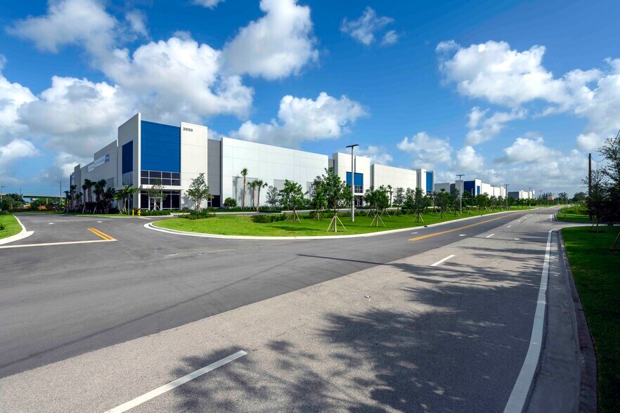 More Photos Of 2700 Bridge Way, Davie Unknown For Lease