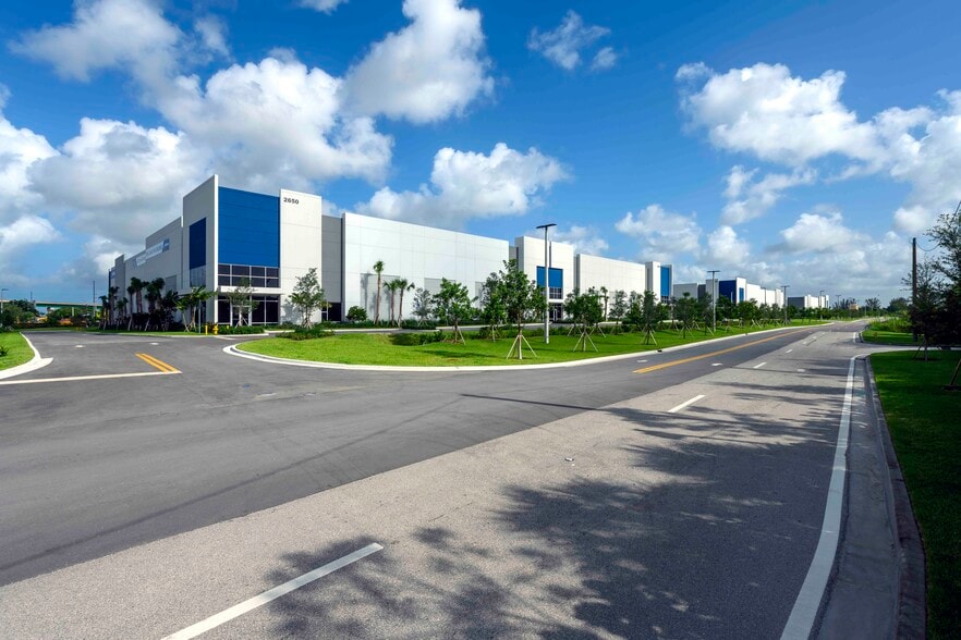 More Photos Of 2700 Bridge Way, Davie Unknown For Lease