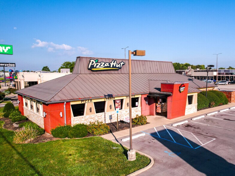 More Photos Of 1624-1644 E State Road 44, Shelbyville Unknown For Lease