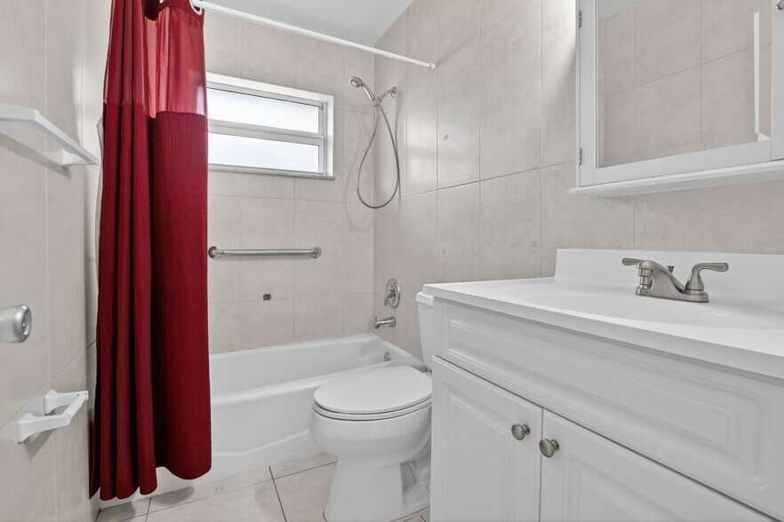 More Photos Of 4825 NE 23rd Ave, Fort Lauderdale Apartments For Sale