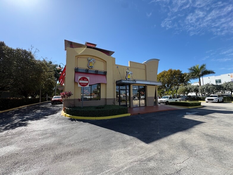 Primary Photo Of 8790 NW 122nd St, Hialeah Freestanding For Lease