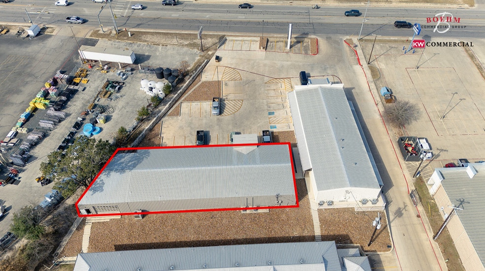 More Photos Of 1405 Sidney Baker St, Kerrville Office For Lease