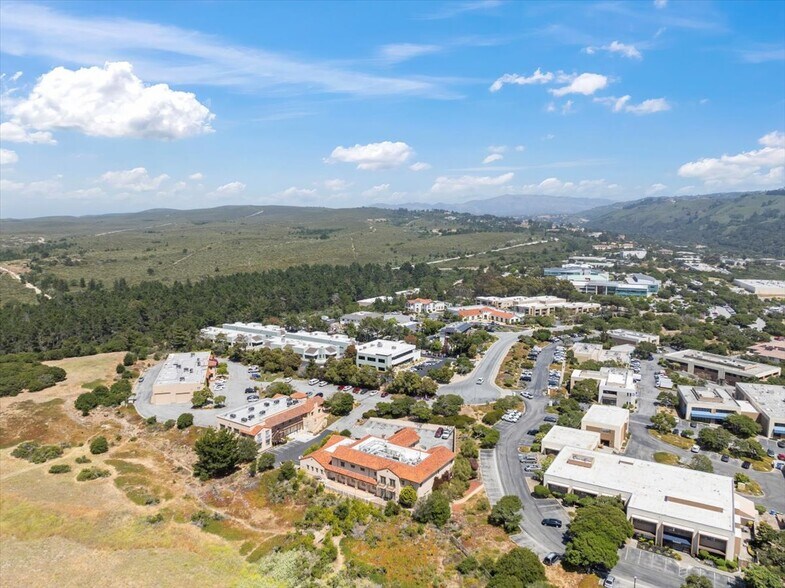 More Photos Of 10 Harris Ct, Monterey Medical For Sale