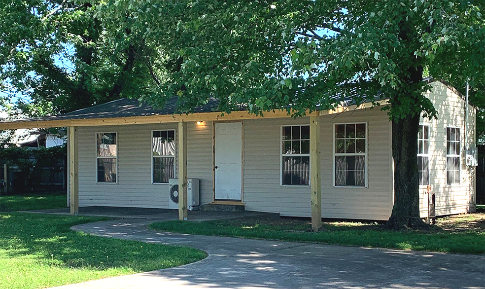 Primary Photo Of 1231 N Garnett Rd, Tulsa Office For Lease