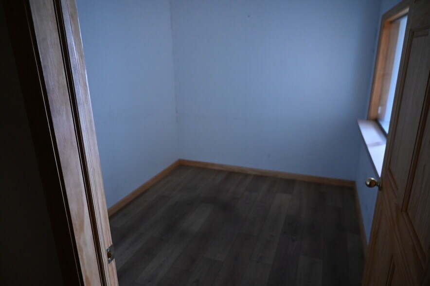 More Photos Of 2300 Claremont Ave, Ashland Freestanding For Lease