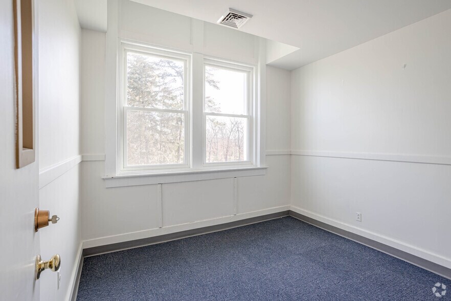 More Photos Of 1667 E Landis Ave, Vineland Unknown For Lease